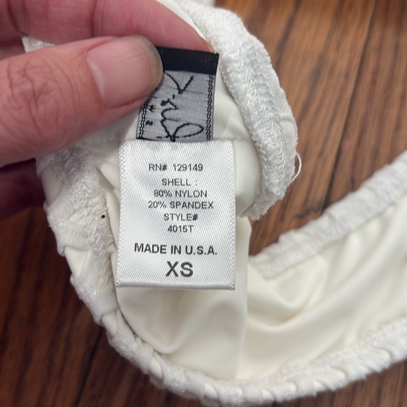 Ris-k Allure Bikini Top Textured White Size XS NWOT Swimsuit - Picture 6 of 7